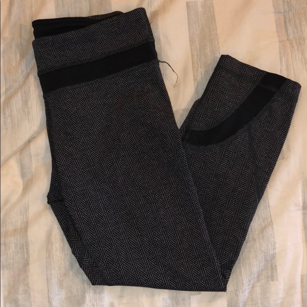 Herringbone Lululemon Cropped Legging